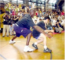 1on1.jpg (23143 bytes)